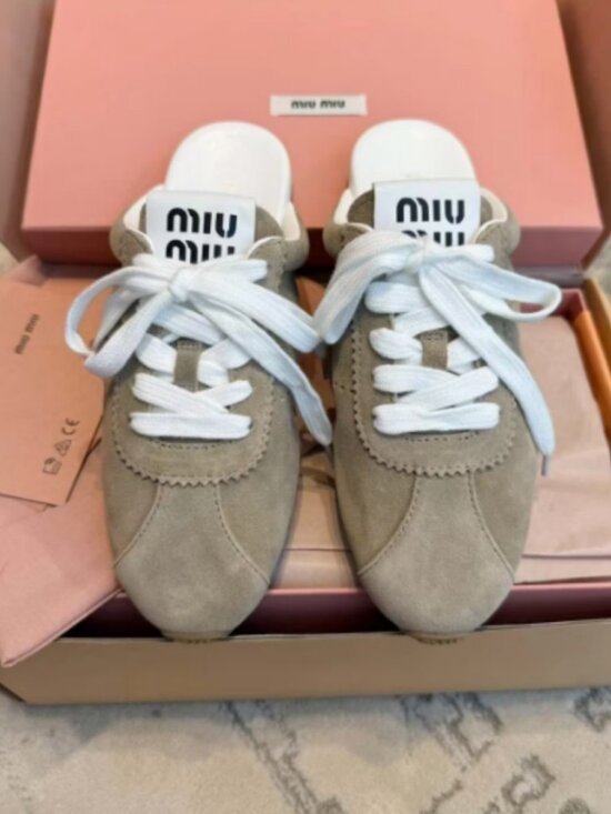 Miu Miu. Shoes - Miu Miu Suede Mule